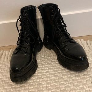 Stradivarius Black Shiny Pointy Toed Combat Boots EU 41 US 10